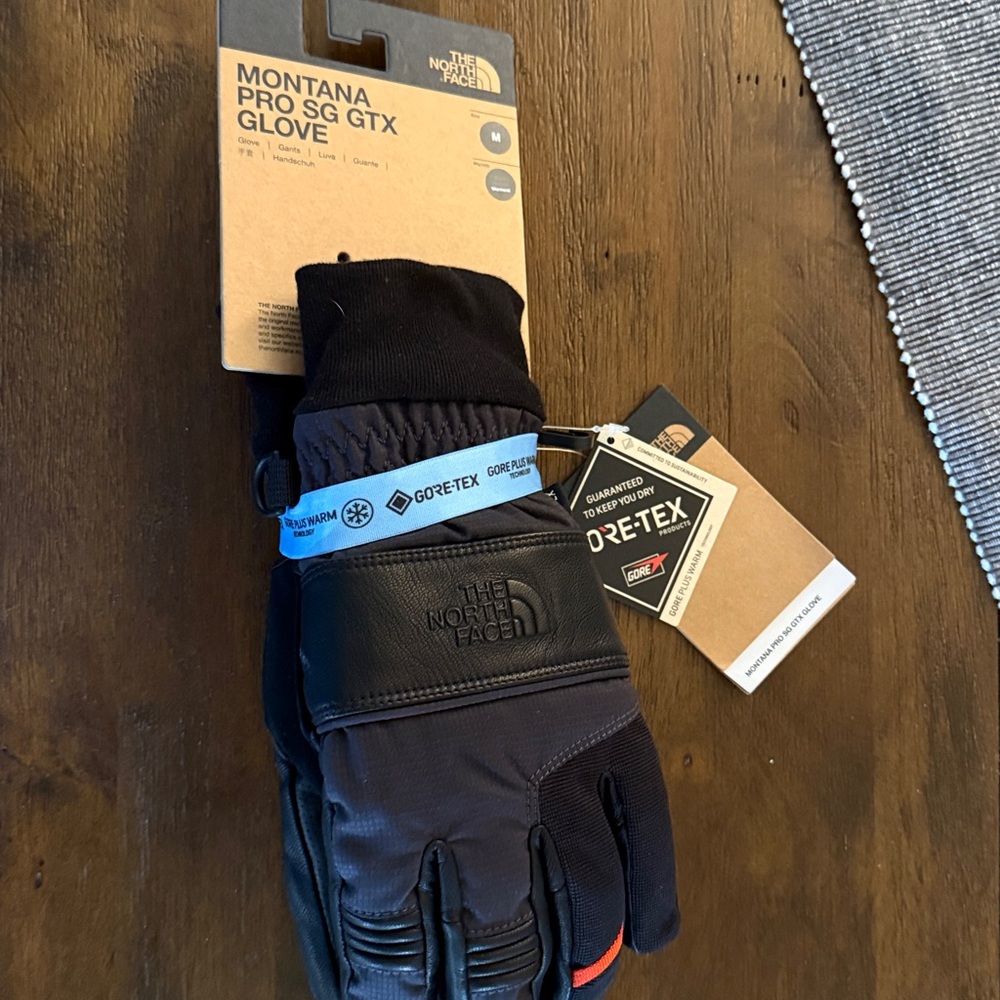 The North Face Black Gore-Tex Men's Gloves - Picture 3 of 3